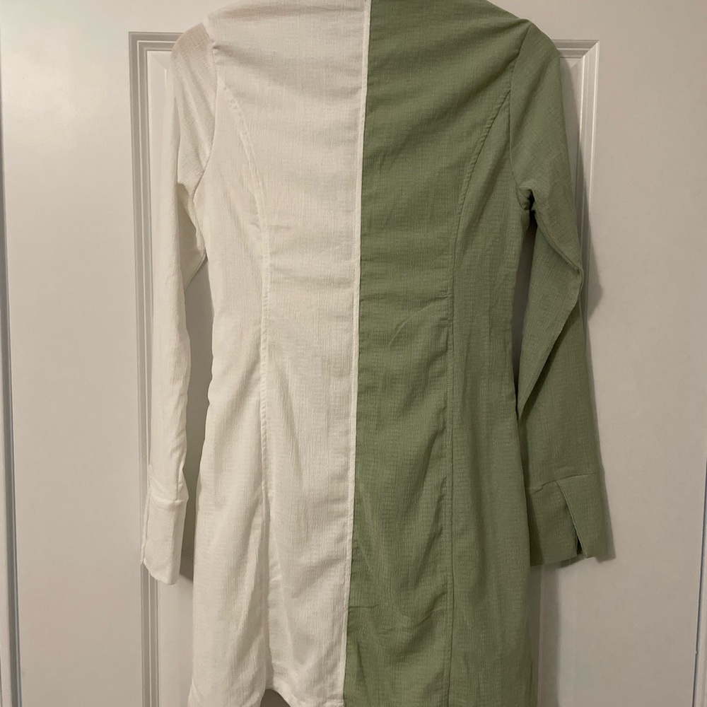 NWT Vestique Sharapova Two-Tone Gren and White Mini Dress - Picture 12 of 14